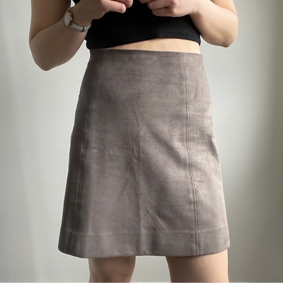 Babaton by Aritzia Suede Tan Skirt - Picture 1 of 5